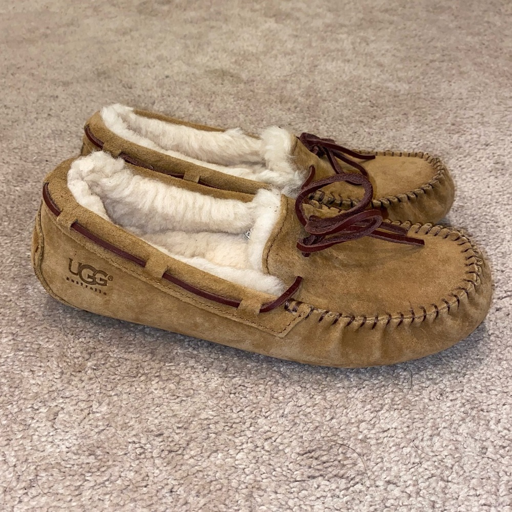 UGG Dakota Moccasins slippers in chestnut Womens size 6